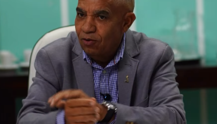 Presidente da Casa, vereador Edson Quinto (PL), durante o anúncio do concurso