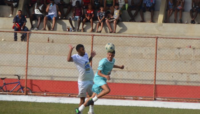 Califórnia e Lago Azul ficaram no empate em 0 a 0, com a classificação definida para o Califórnia.