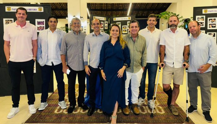 Diretoria do Itapoã reunida para celebrar o aniversário de 70 anos do tradicional clube de Barra do Piraí